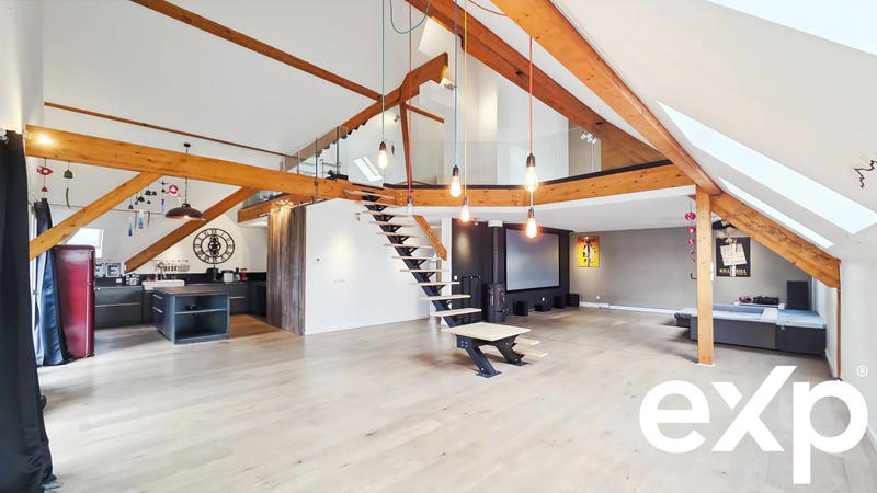 Loft - 169 m² - 4 pièces