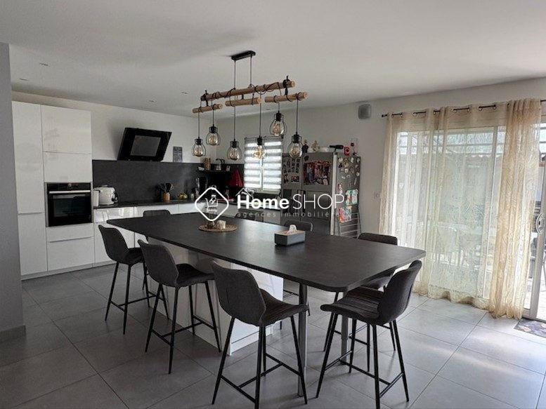 Maison - 100 m² - 5 pièces