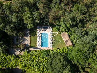 Château - 1 400 m² - 38 pièces