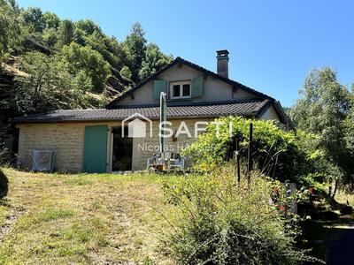 Maison - 139 m² - 8 pièces