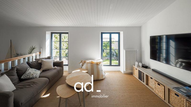 Maison ancienne - 230 m² - 9 pièces