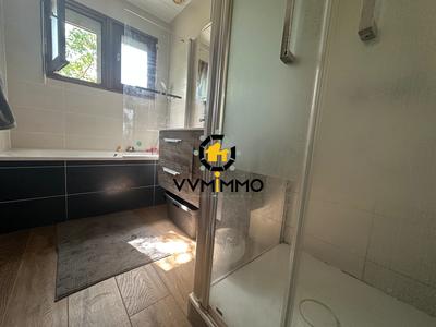 Maison - 90 m² - 6 pièces