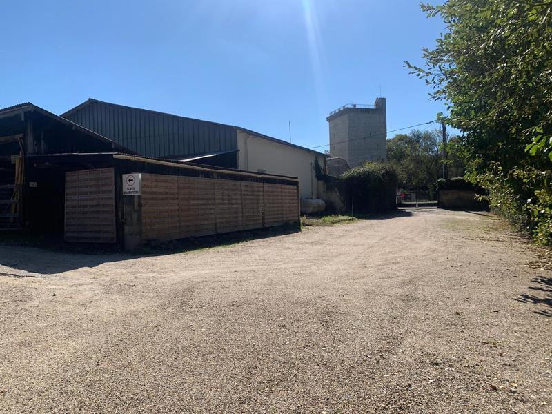 Local commercial - 450 m² - 5 pièces