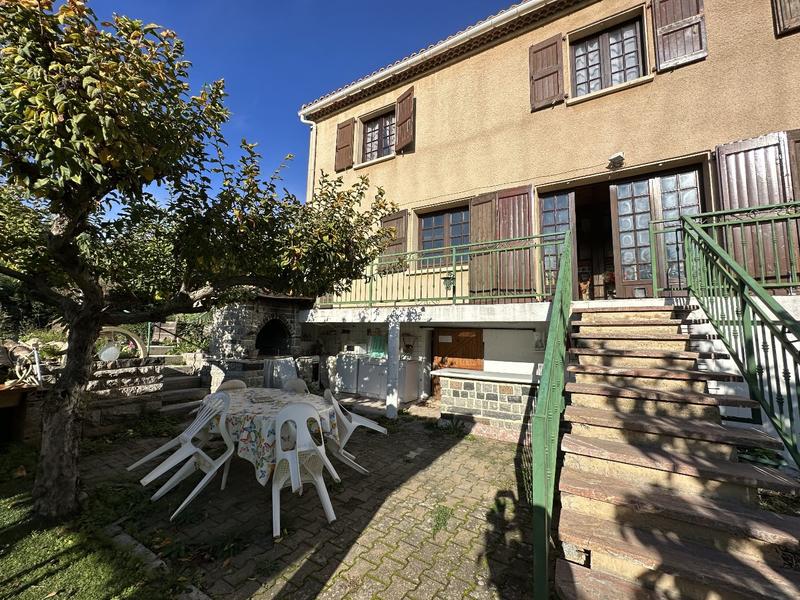 Villa - 238 m² - 5 pièces