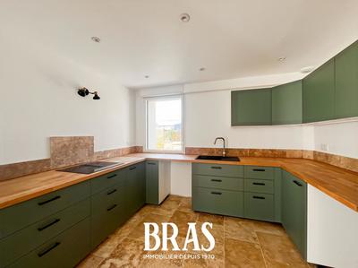 Moulin - 122 m² - 5 pièces