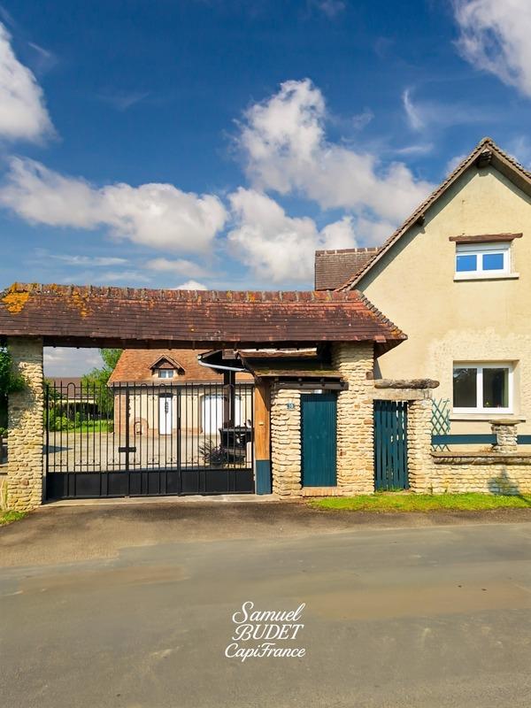 Maison - 245 m² - 7 pièces