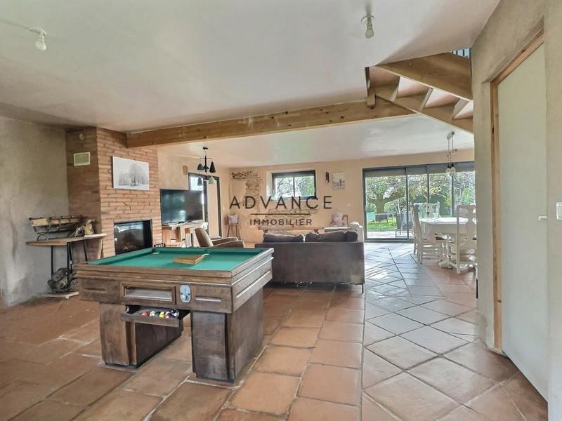 Corps de ferme - 320 m² - 5 pièces