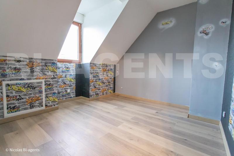 Pavillon - 130 m² - 6 pièces