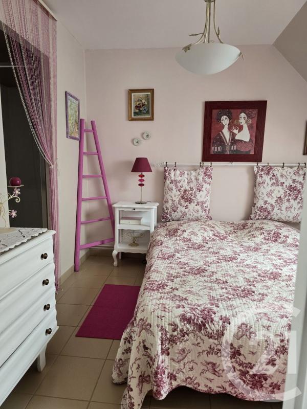 Villa - 208 m² - 6 pièces