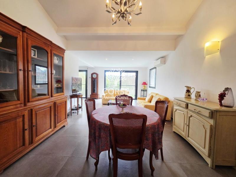 Maison de ville - 108 m² - 5 pièces