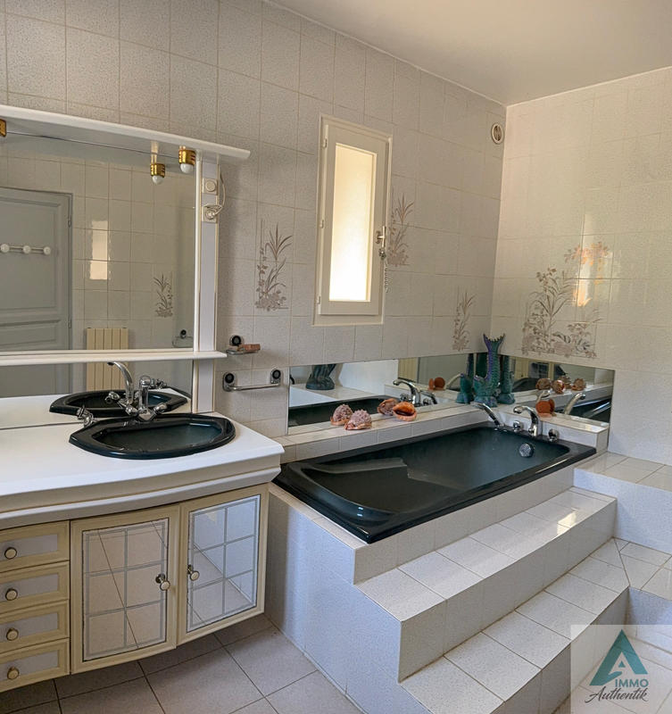 Maison - 150 m² - 5 pièces