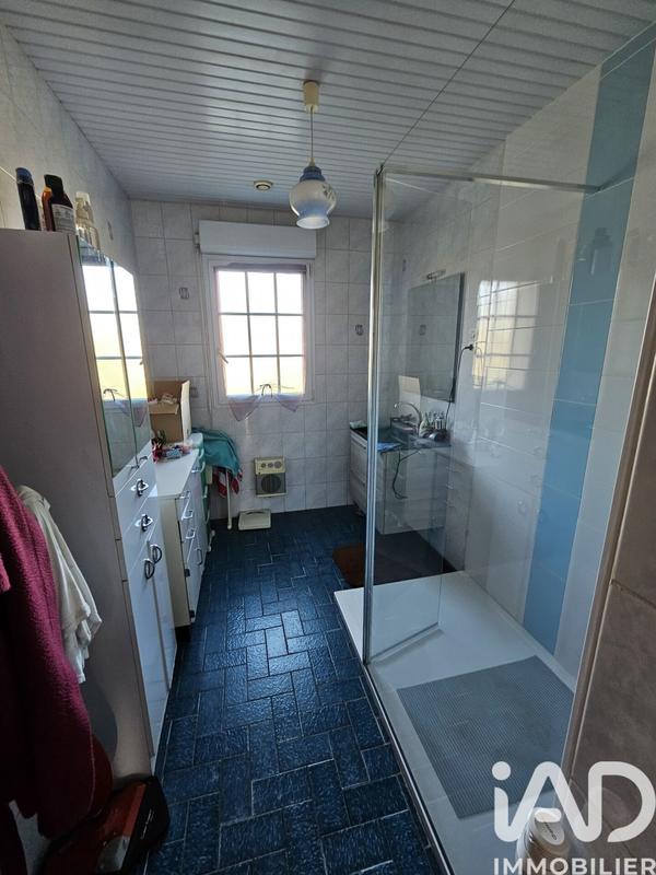 Maison - 214 m² - 8 pièces