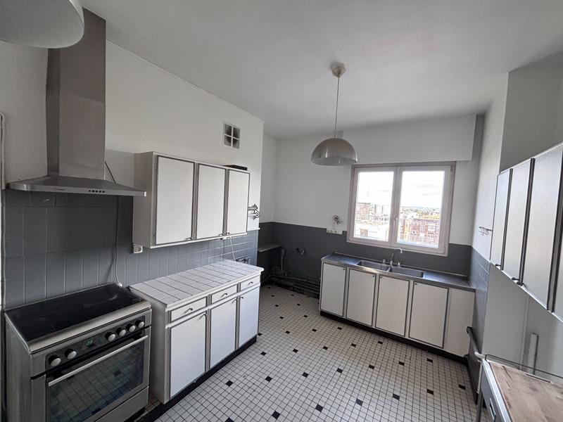 Appartement - 120 m² - 6 pièces