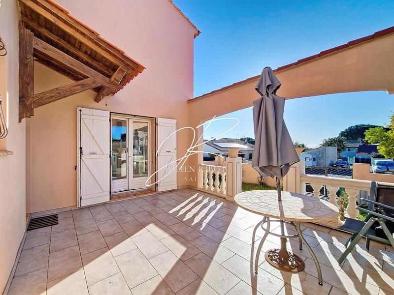 Maison - 189 m² - 8 pièces