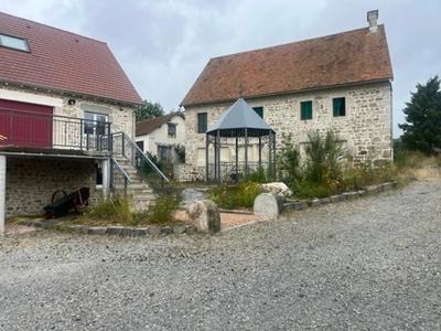 Maison - 240 m² - 4 pièces