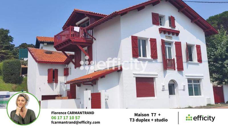 Maison - 250 m² - 12 pièces