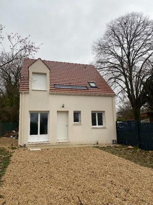 Maison - 85 m² - 5 pièces