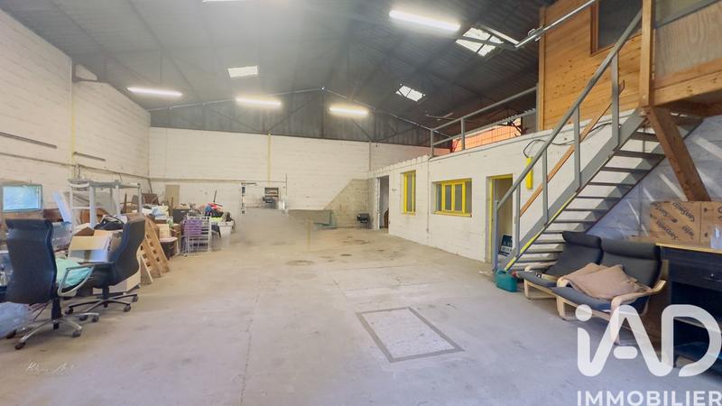 Maison - 325 m² - 10 pièces