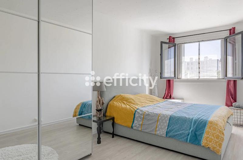 Appartement - 110 m² - 6 pièces