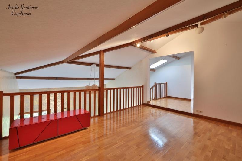 Maison - 208 m² - 7 pièces