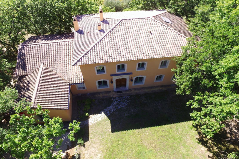 Villa - 360 m² - 10 pièces