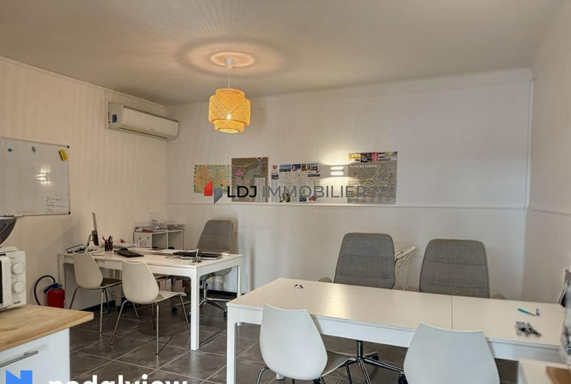 Local commercial - 64 m²