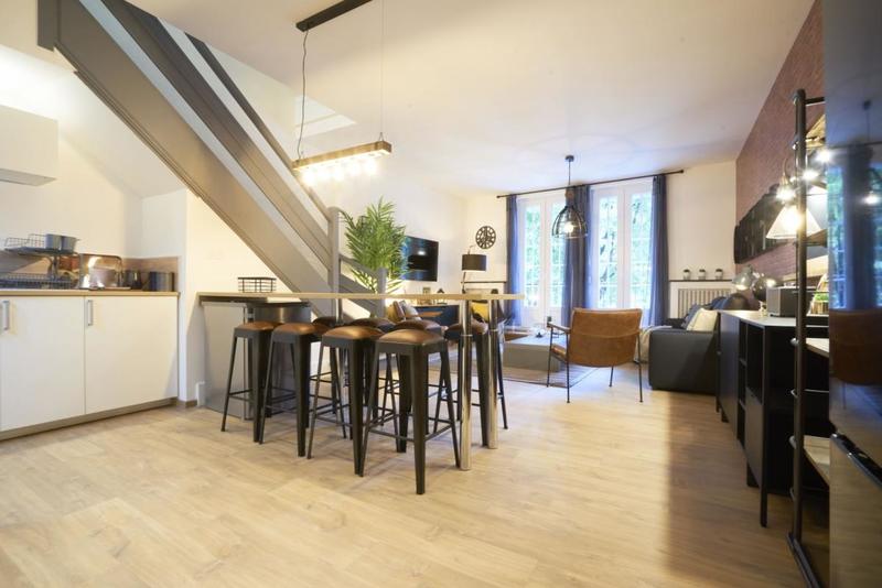 Appartement - 173 m² - 9 pièces