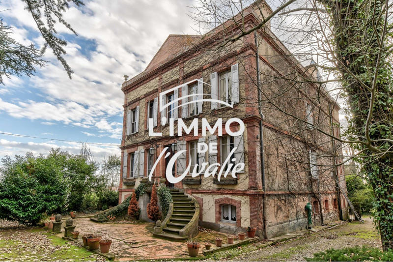 Château - 424 m² - 7 pièces