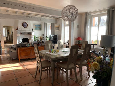 Maison - 185 m² - 7 pièces