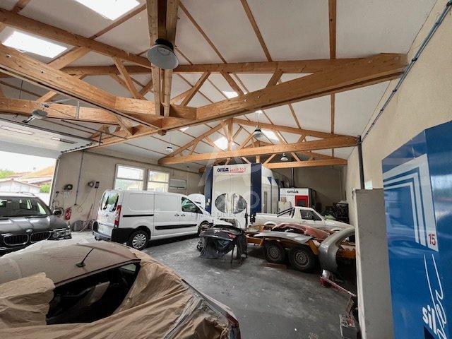 Local d'activités - 730 m²