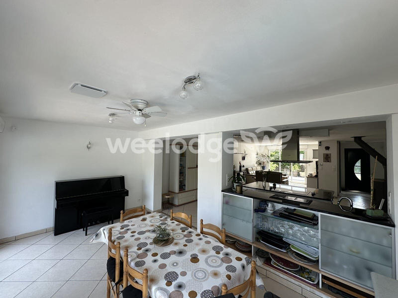 Maison - 184 m² - 7 pièces