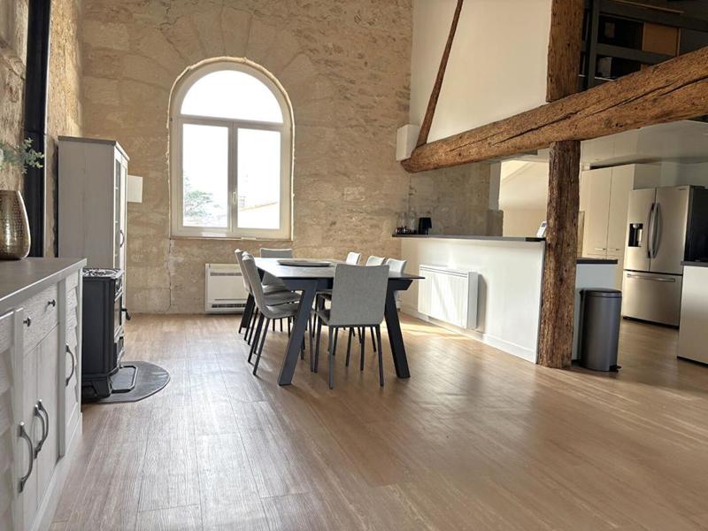 Maison - 340 m² - 10 pièces