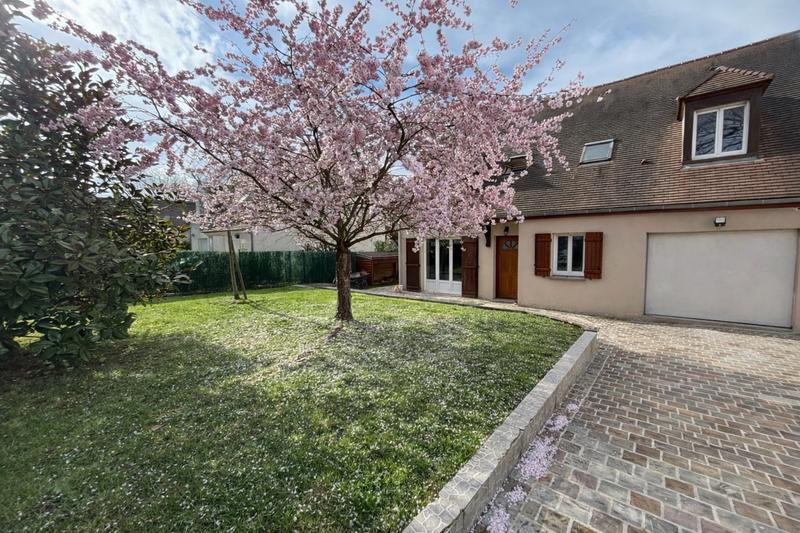 Maison - 131 m² - 6 pièces