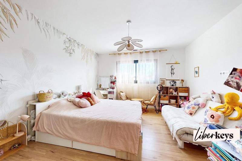 Maison - 199 m² - 6 pièces