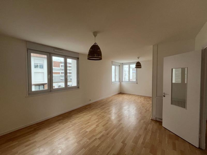 Appartement - 80 m² - 3 pièces