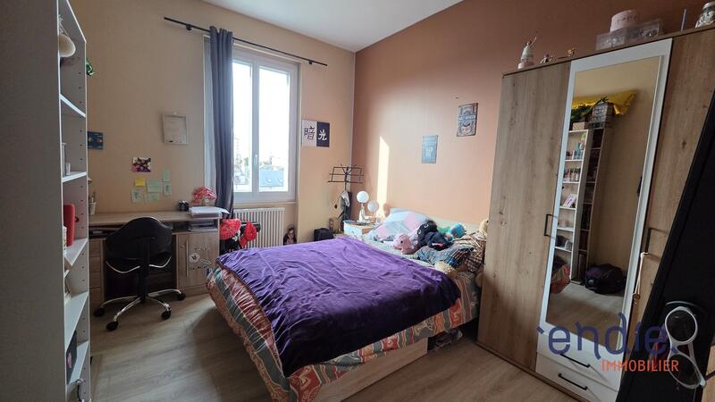 Maison - 190 m² - 9 pièces