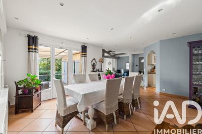 Maison - 141 m² - 5 pièces