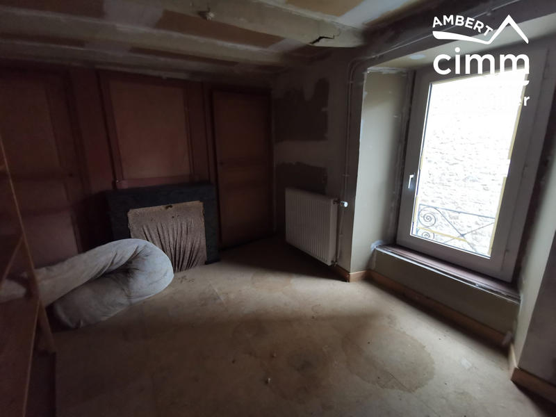 Maison - 220 m² - 8 pièces