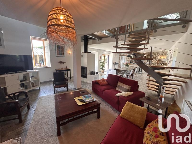 Maison - 167 m² - 6 pièces