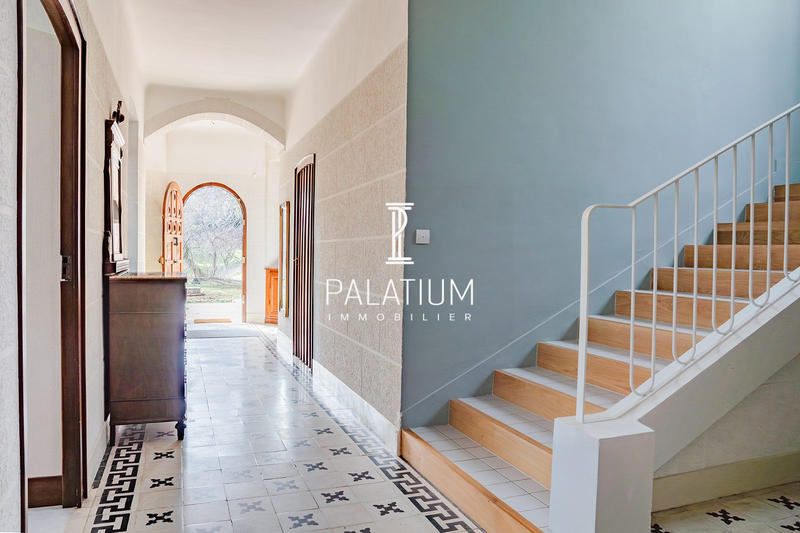 Château - 221 m² - 8 pièces