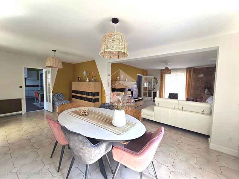 Maison - 158 m² - 7 pièces