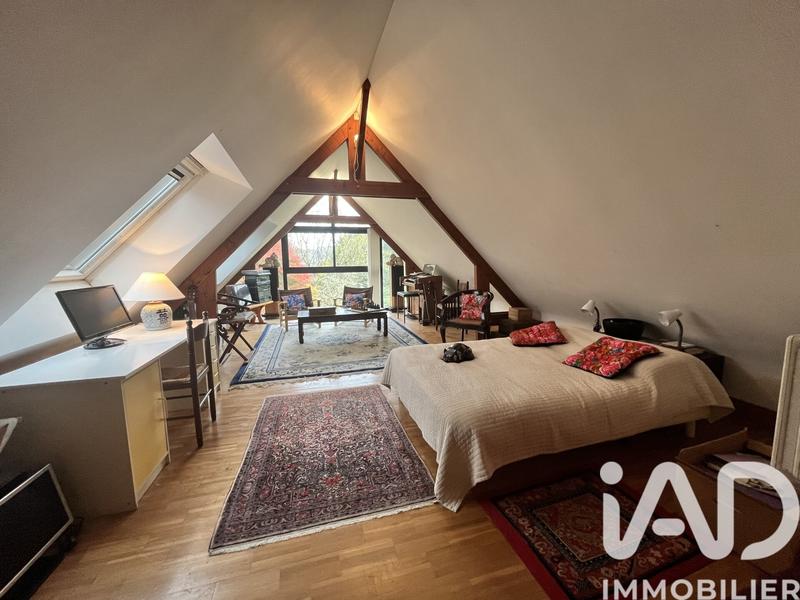 Maison - 185 m² - 7 pièces