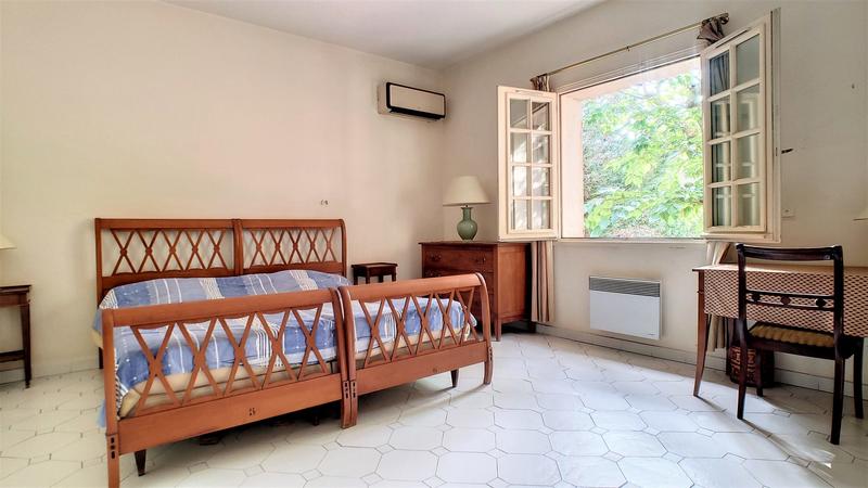 Maison traditionnelle - 178 m² - 5 pièces