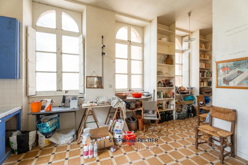 Maison - 300 m² - 9 pièces