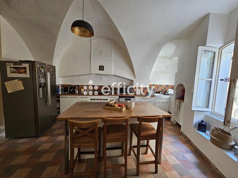 Appartement - 125 m² - 6 pièces