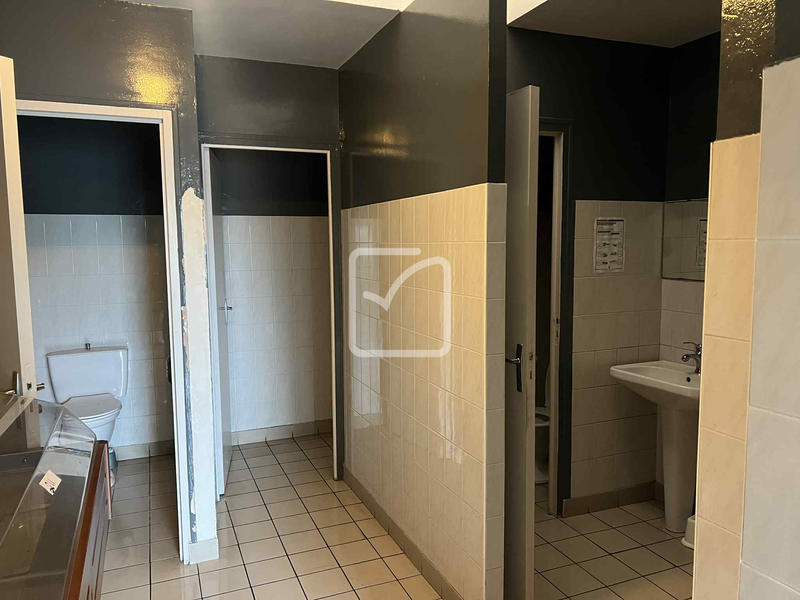 Maison - 262 m² - 11 pièces