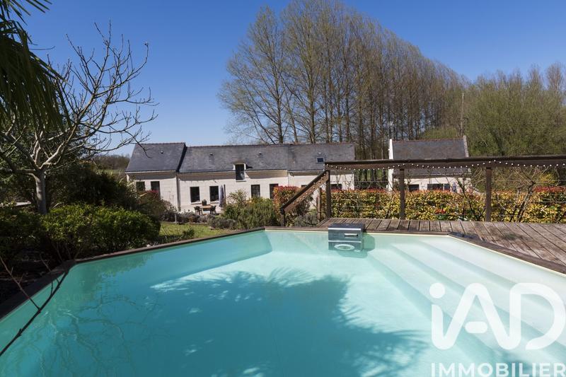 Maison - 332 m² - 10 pièces