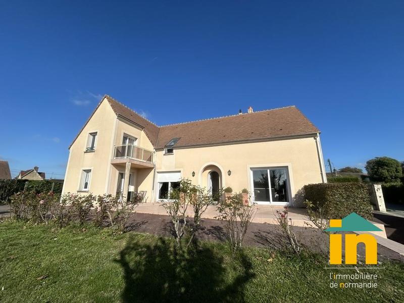 Maison - 284 m² - 8 pièces