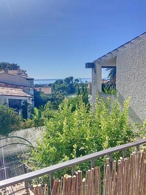 Maison jumelée - 128 m² - 5 pièces