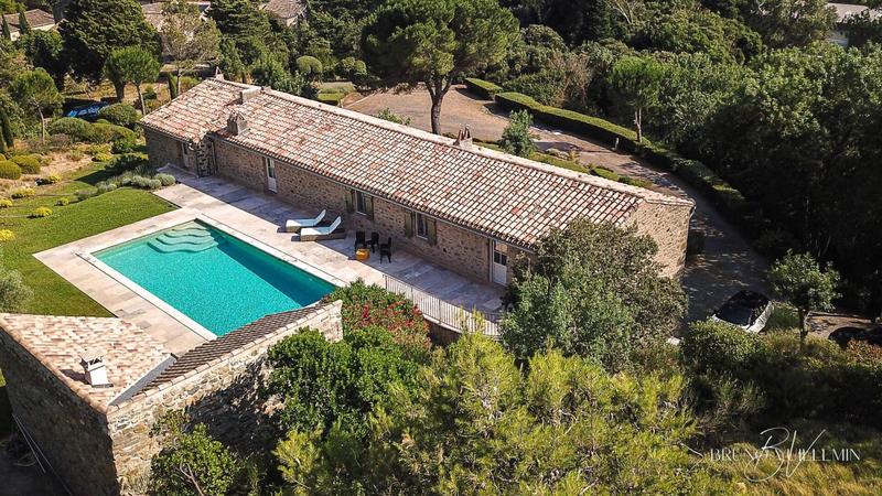 Demeure - 413 m² - 14 pièces